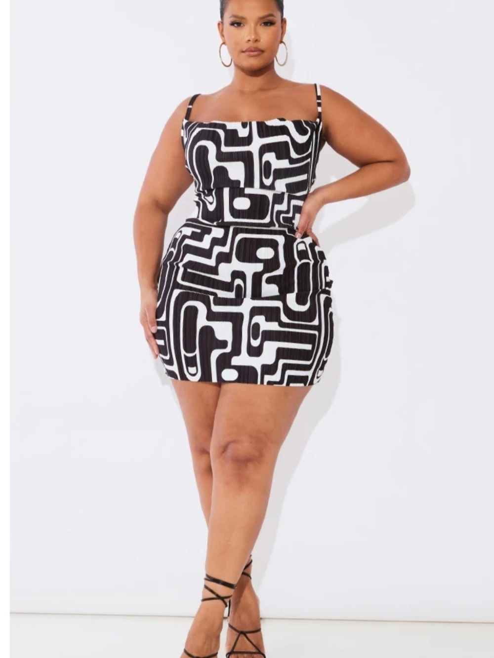 Pretty Little Thing Black & White Geometric Bodycon Mini Dress
